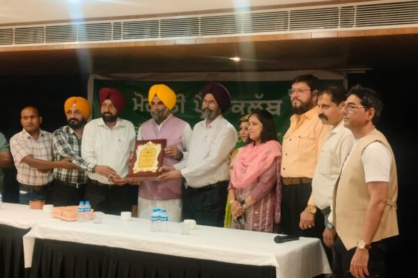 मोहाली प्रेस क्लब लोकतांत्रिक तरीके से काम करने वाला संगठन: हरपाल सिंह चीमा